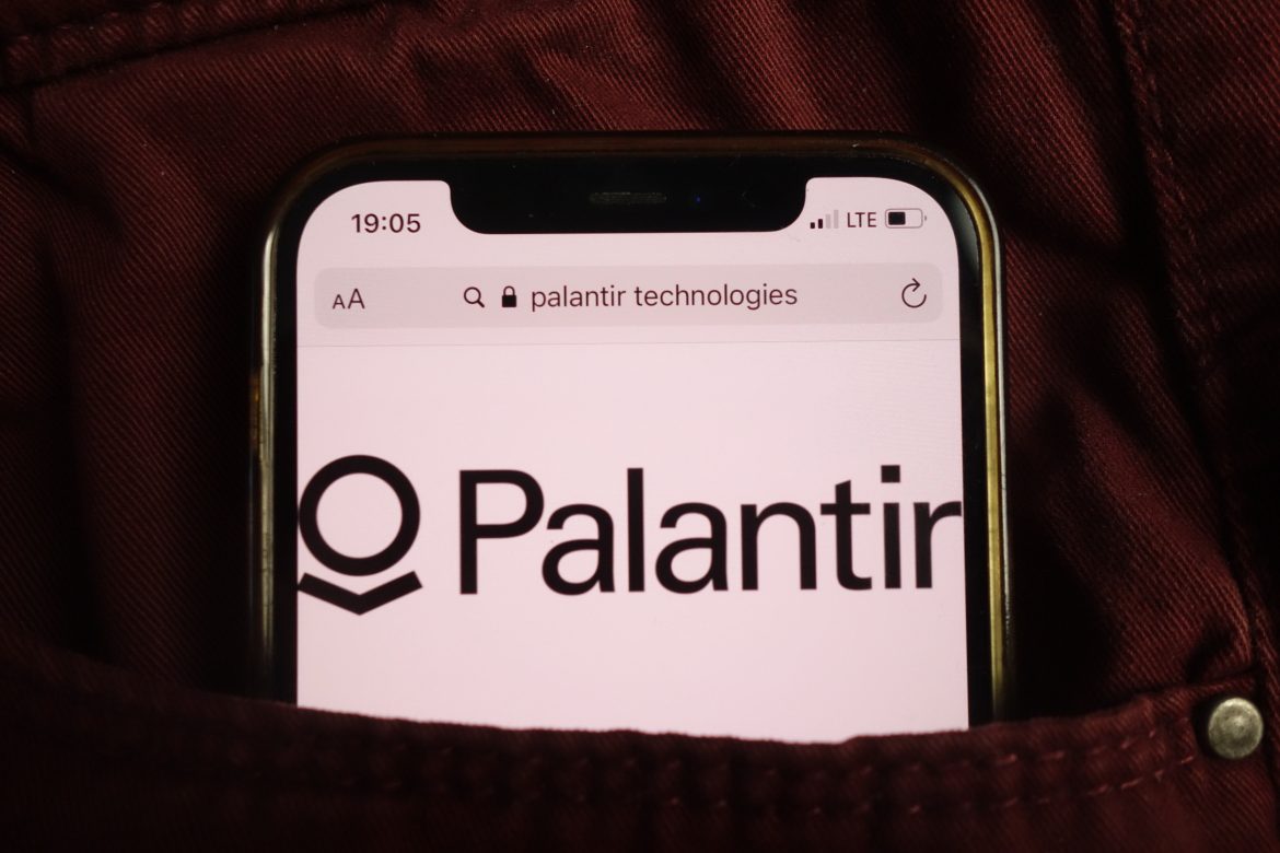 Palantir stock (NASDAQ: PLTR) took a sharp hit on Wednesday, falling about 7% as high-valuation tech stocks pulled back across the market. The AI and data analytics company had hit record highs earlier in the month, but its recent surge quickly gave way to a consolidation, wiping out some of the big gains driven by optimism around its AI projects and government contracts. Palantir stock slid from a peak near $190 to close around $146, leaving investors who had ridden the rally this year a bit shaken.Palantir stock: Sixth straight day of lossesThe drop on August 20 was <a href="https://invezz.com/news/2025/08/19/palantir-stock-tanks-7-on-tuesday-heres-why-it-may-take-time-to-rebound/">Palantir’s sixth straight day of losses</a>, pushing the stock down about 20% from its all-time high just over a week ago. The slide reflects a shift in sentiment, as the early excitement around generative AI investments begins to cool. Even with the pullback, Palantir is still one of the S&P 500’s best-performing stocks in 2025, up more than 100% year-to-date, a reminder of just how remarkable its rally has been, even amid ongoing volatility.Palantir’s results tell a bit of a mixed story. The company just had its first $1 billion revenue quarter, helped by bigger contracts with US government agencies and more companies picking up its AI analytics tools. On the flip side, growth from commercial clients hasn’t fully met expectations, and investors are wondering if Palantir can keep the momentum going with such a high valuation. Palantir stock now trades at a forward P/E of nearly 488, which is huge compared with tech giants like Microsoft and Apple, where it’s closer to 30.What analysts say?Analysts watching Palantir’s recent stock drop are mixing caution with a bit of optimism. Many see the pullback as a natural cooldown after an incredible rally fueled by generative AI excitement and big government contract wins. But worries remain about how the company’s high valuation lines up with its actual earnings and cash flow.One market observer pointed out that, while Palantir has landed some major government deals, especially under reforms from the Trump administration, its commercial business still has work to do to show steady growth. The concern is that the excitement around AI-driven growth might be getting ahead of how quickly Palantir can actually turn its technology into broader market revenue.Short sellers from Citron Research are skeptical about how much higher Palantir’s stock can go, warning of a possible “AI bubble” that could pop, much like previous tech hype cycles. Tech insiders have echoed this, pointing to high valuations and speculative trading in AI-related stocks.On the technical side, Palantir is nearing key support levels, including the 50-day moving average. A clear break below that could trigger a longer sell-off. Some analysts say the stock needs to find a stable footing around these levels before it can start climbing again and give investors more confidence.The post <a href="https://invezz.com/news/2025/08/20/palantir-stock-falls-7-amid-sixth-straight-day-of-losses-analysts-weigh-revival-prospects/">Palantir stock falls 7% amid sixth straight day of losses: analysts weigh revival prospects</a> appeared first on <a href="https://invezz.com/">Invezz</a>